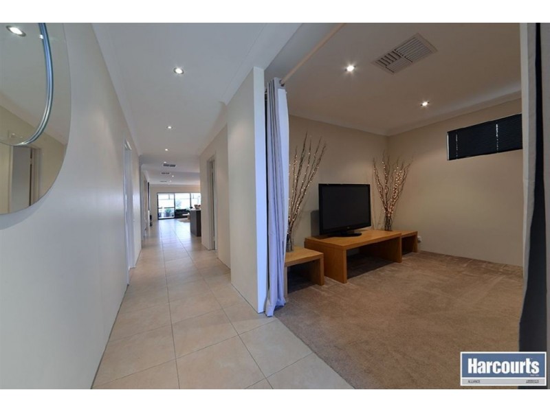 19 Hacienda Drive, Clarkson WA 6030