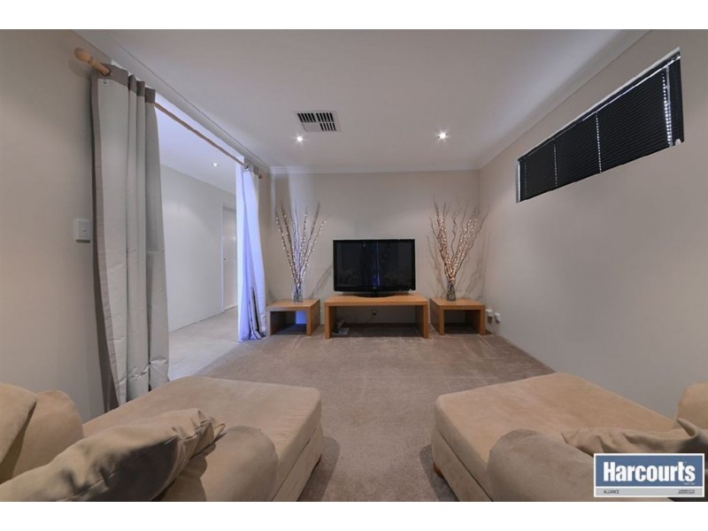 19 Hacienda Drive, Clarkson WA 6030