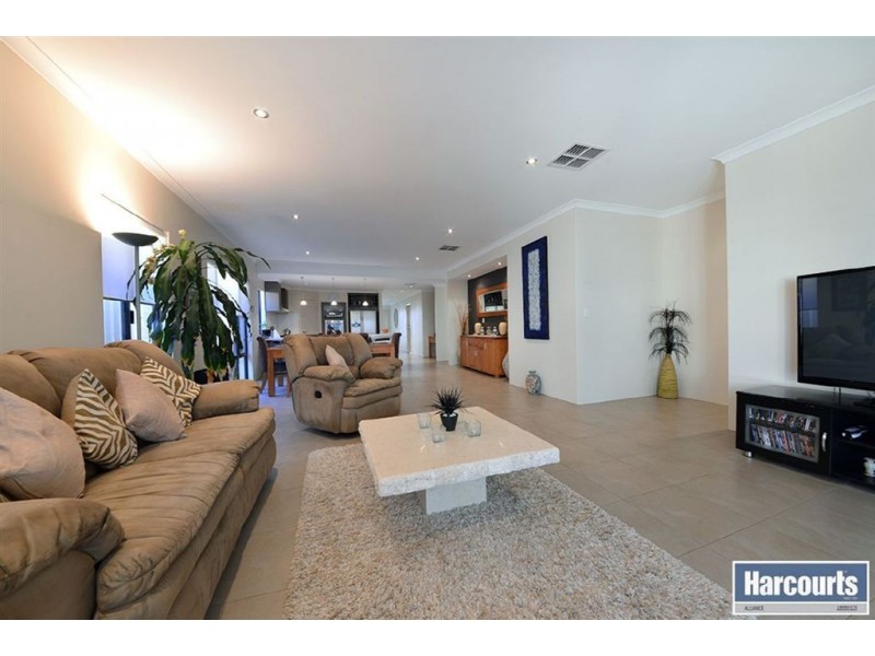 19 Hacienda Drive, Clarkson WA 6030