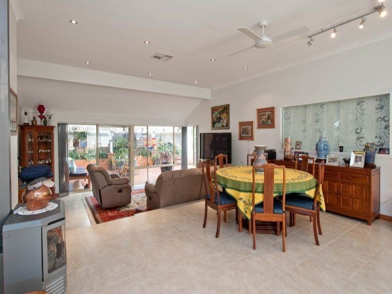 4 Tilbury Mews, Quinns Rocks WA 6030