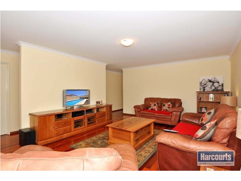 28 Enfield Turn, Carramar WA 6031