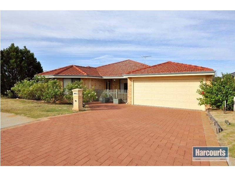 5 Lithgow Drive, Clarkson WA 6030