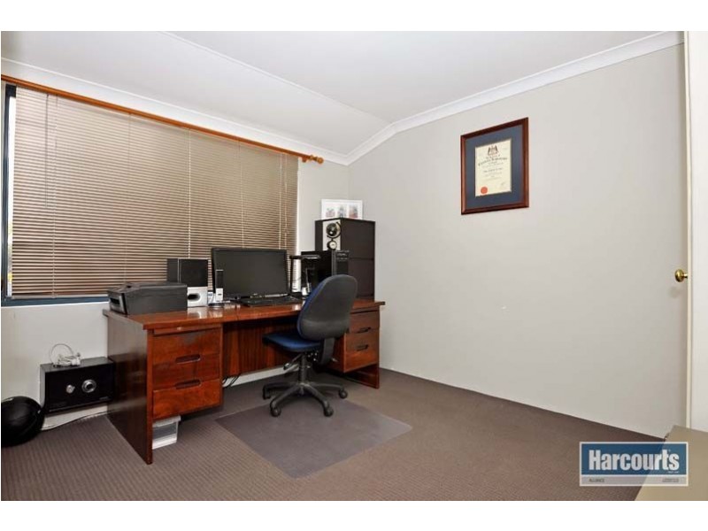 5 Lithgow Drive, Clarkson WA 6030