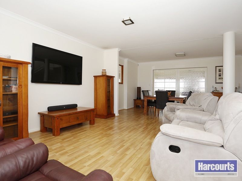 23 Meadowbrook Promenade, Currambine WA 6028