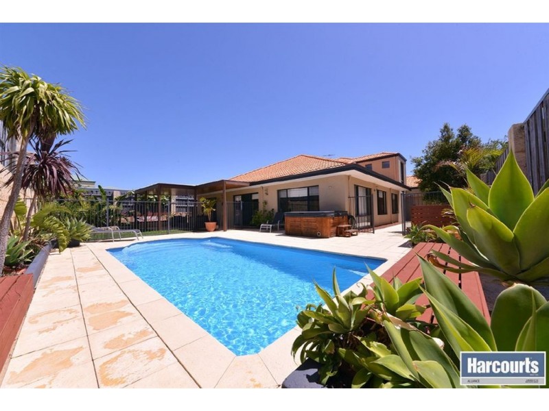 21 Manta Pass, Mindarie WA 6030