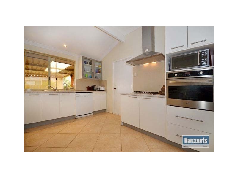 8 Glebe Close, Mindarie WA 6030