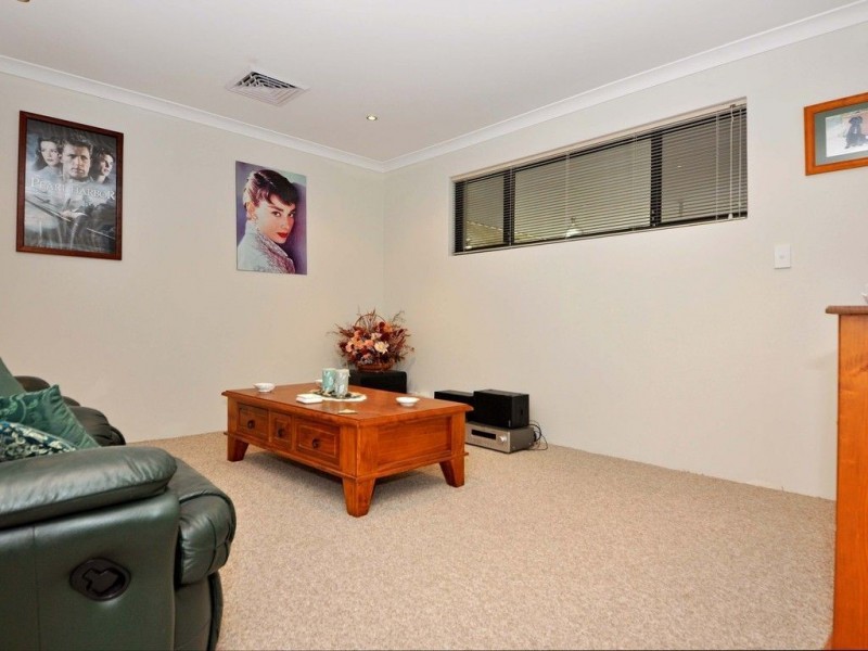 19 Longleaf Drive, Clarkson WA 6030