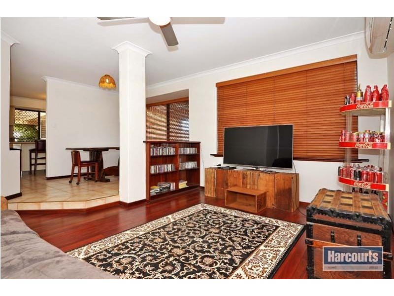 16 Essex Court, Quinns Rocks WA 6030