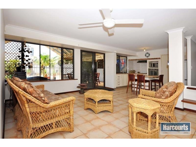 16 Essex Court, Quinns Rocks WA 6030