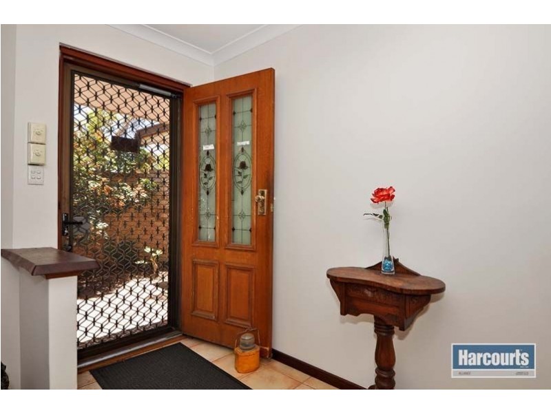 16 Essex Court, Quinns Rocks WA 6030