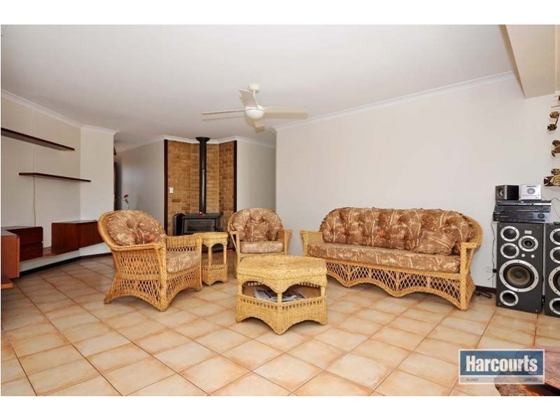 16 Essex Court, Quinns Rocks WA 6030