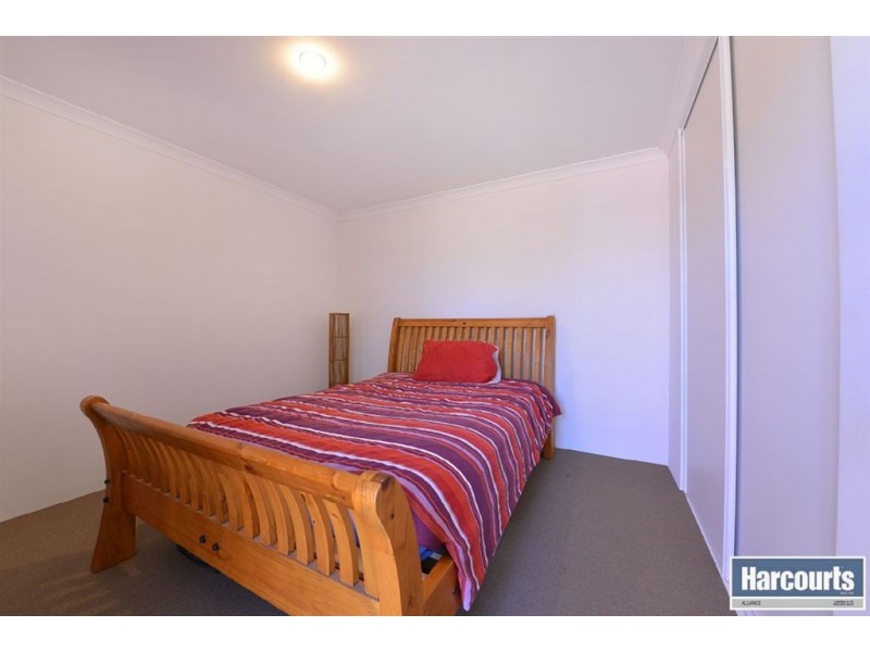 4/22 Watkins Loop, Tapping WA 6065