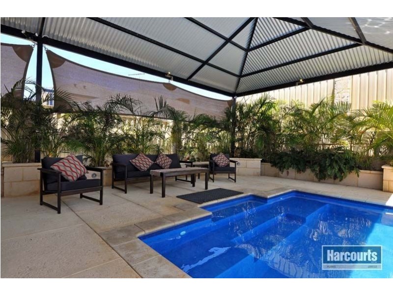 241 Santa Barbara Parade, Jindalee WA 6036