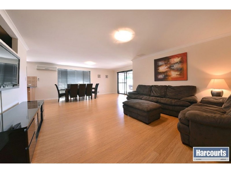 17 Longleaf Drive, Clarkson WA 6030