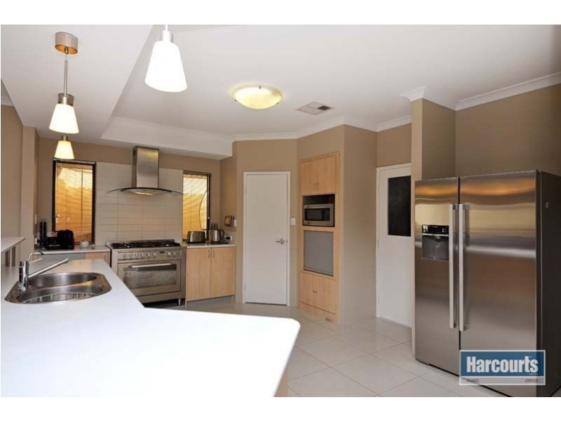 6 San Remo Bend, Clarkson WA 6030