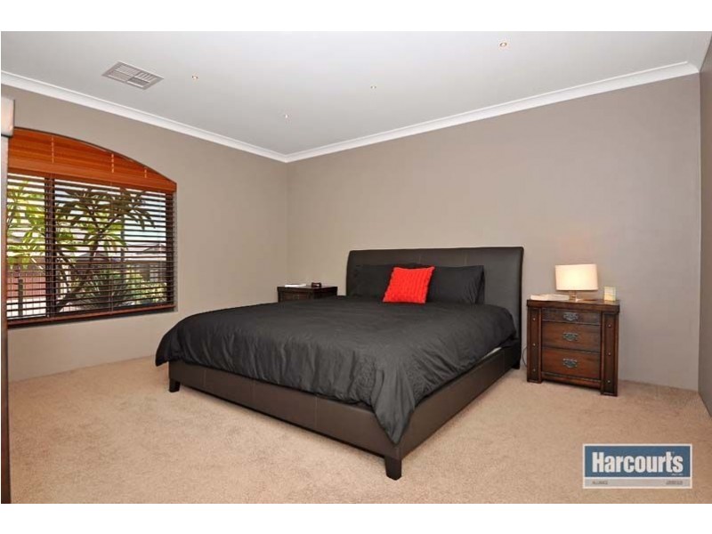 6 San Remo Bend, Clarkson WA 6030