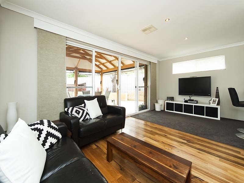 9 Hazel Avenue, Quinns Rocks WA 6030