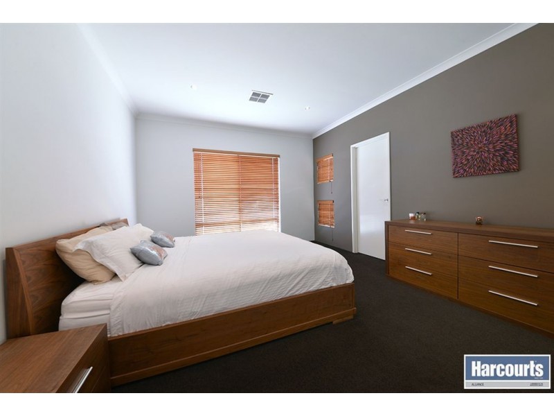 18 Hacienda Drive, Clarkson WA 6030