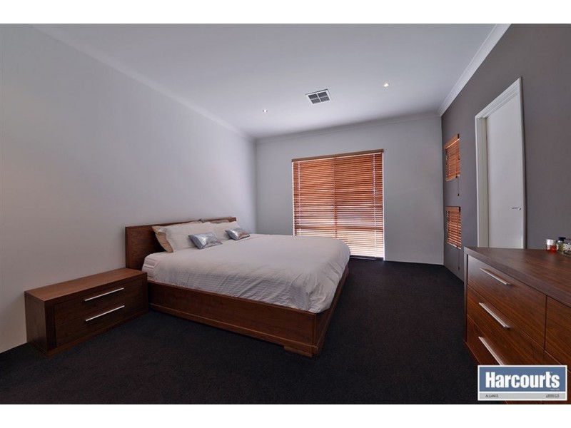 18 Hacienda Drive, Clarkson WA 6030