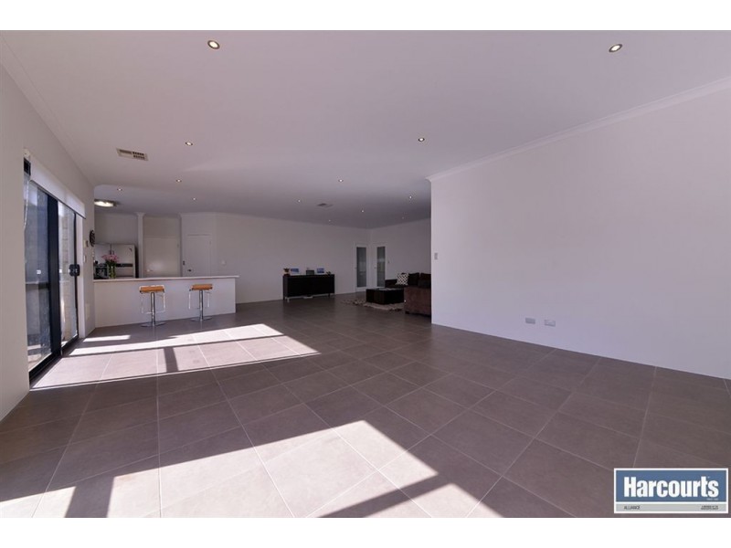 18 Hacienda Drive, Clarkson WA 6030