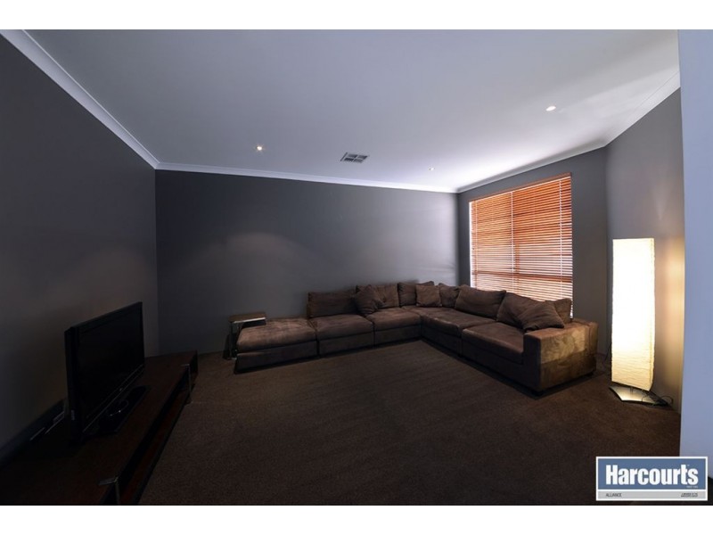 18 Hacienda Drive, Clarkson WA 6030