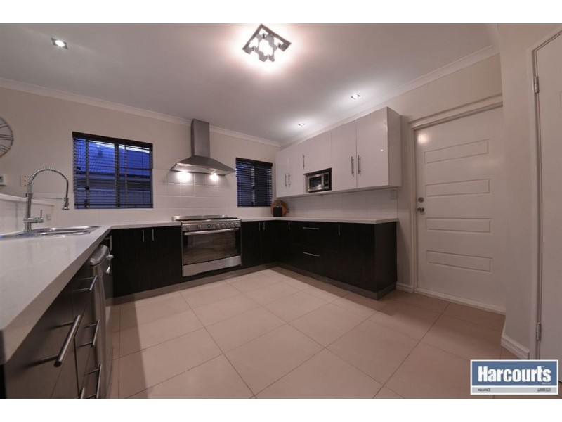 11 Beachside Drive, Burns Beach WA 6028