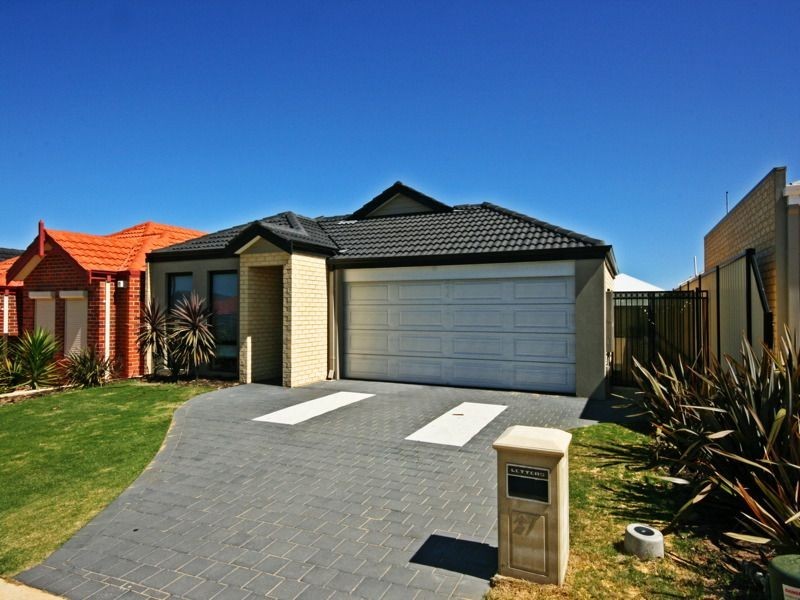 27 Lakewood Terrace, Clarkson WA 6030