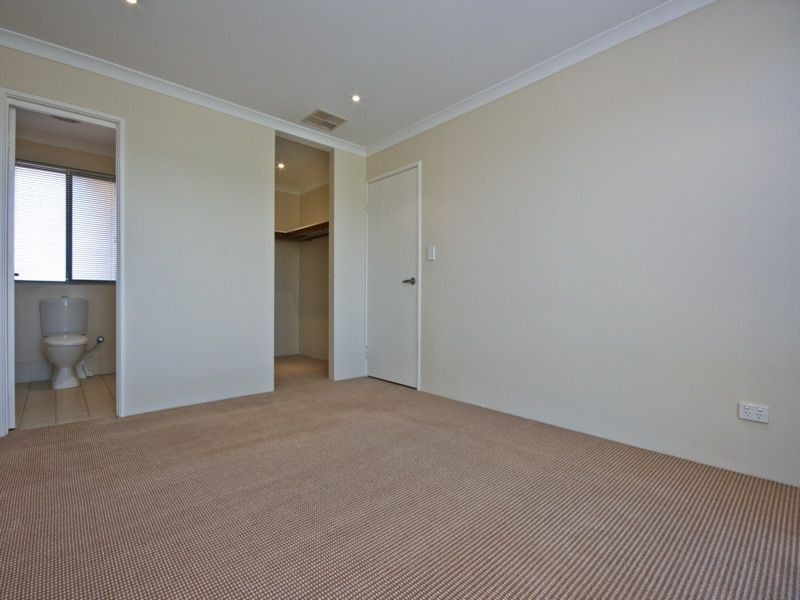 27 Lakewood Terrace, Clarkson WA 6030