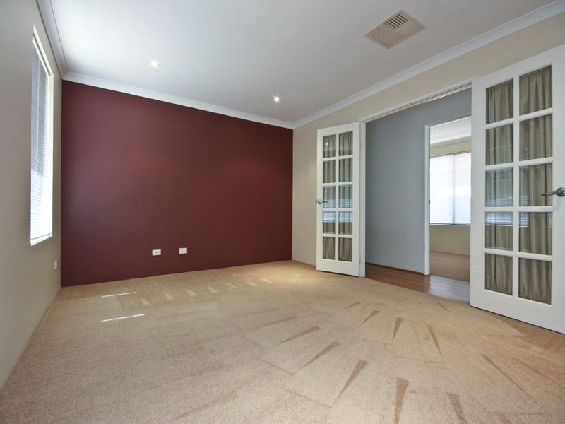 27 Lakewood Terrace, Clarkson WA 6030