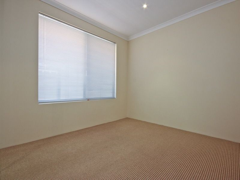 27 Lakewood Terrace, Clarkson WA 6030