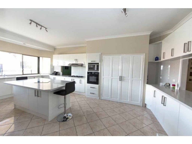 48 Weymouth Boulevard, Quinns Rocks WA 6030