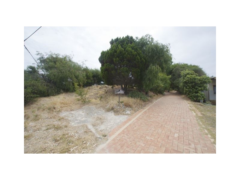 14 Hazel Avenue, Quinns Rocks WA 6030