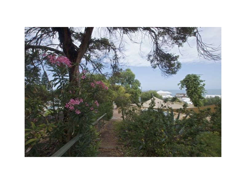 14 Hazel Avenue, Quinns Rocks WA 6030