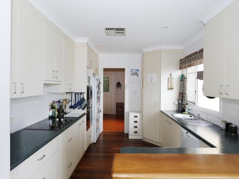 16 Hazel Avenue, Quinns Rocks WA 6030