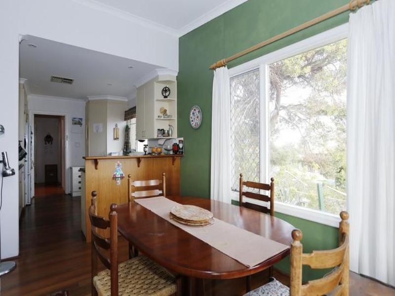 16 Hazel Avenue, Quinns Rocks WA 6030