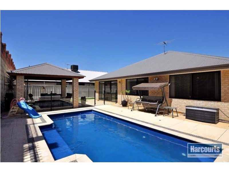 29 Turner Parkway, Carramar WA 6031