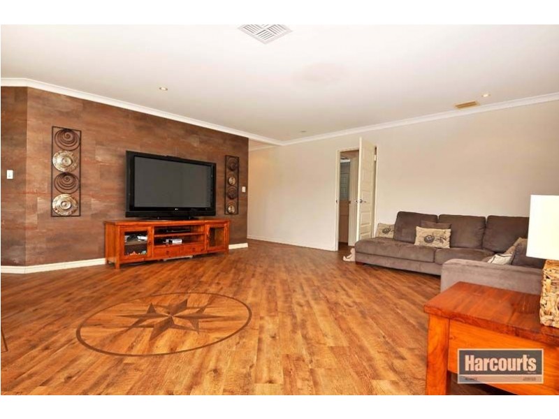 29 Turner Parkway, Carramar WA 6031