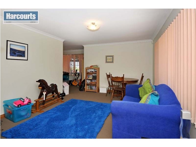 25 Littleham Loop, Quinns Rocks WA 6030