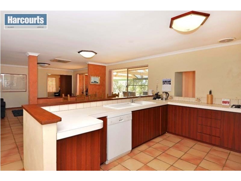 25 Littleham Loop, Quinns Rocks WA 6030