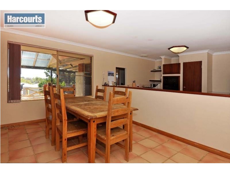 25 Littleham Loop, Quinns Rocks WA 6030