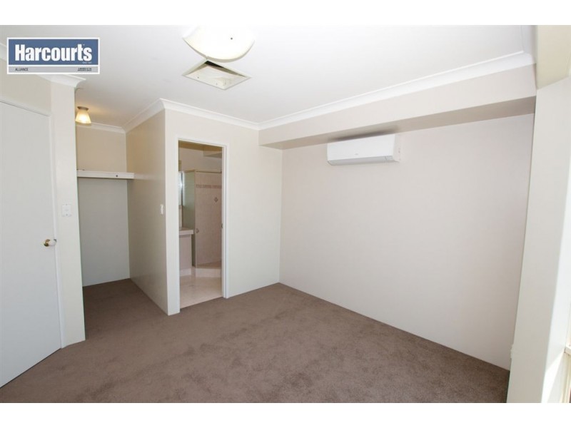 16 Mulgrave Loop, Mindarie WA 6030