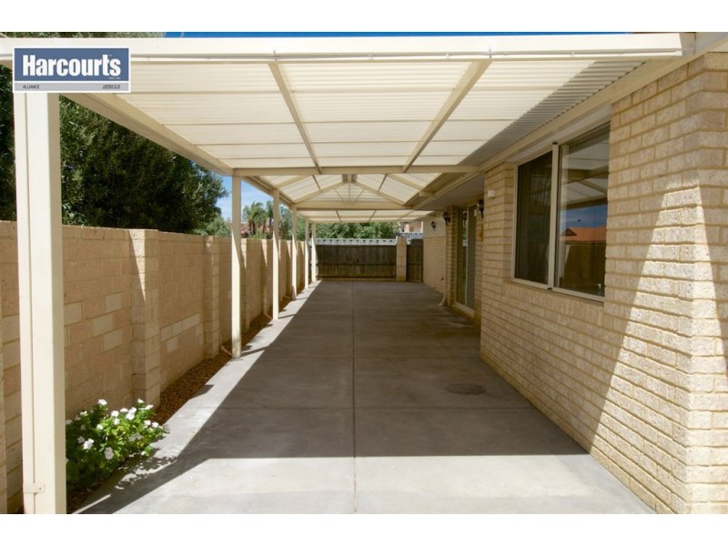 16 Mulgrave Loop, Mindarie WA 6030