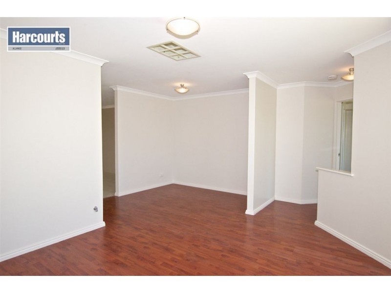 16 Mulgrave Loop, Mindarie WA 6030