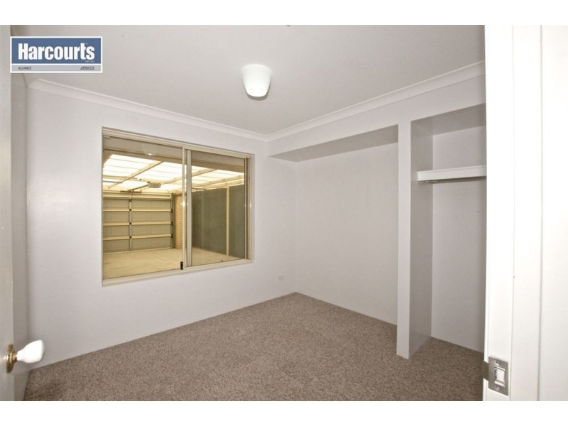 16 Mulgrave Loop, Mindarie WA 6030