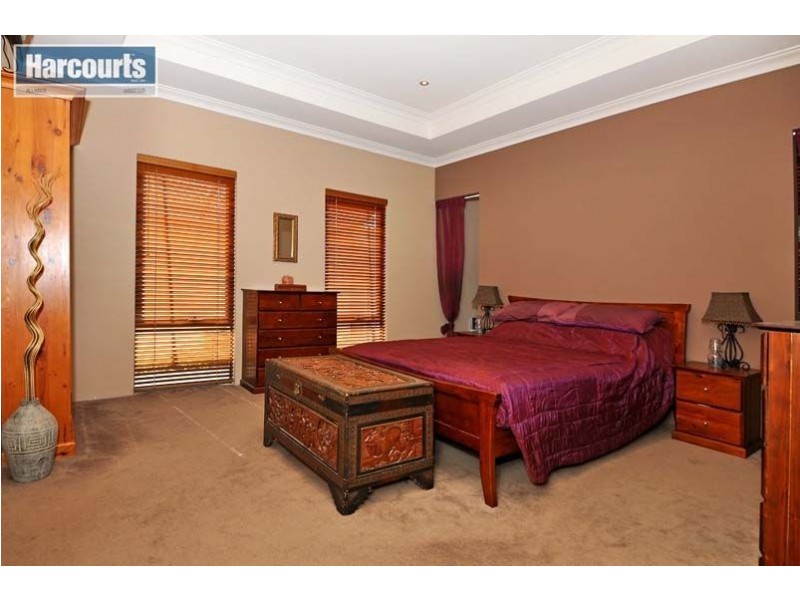 9 Mulgrave Loop, Mindarie WA 6030