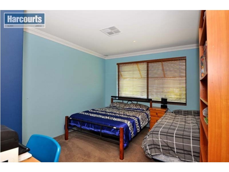 9 Mulgrave Loop, Mindarie WA 6030