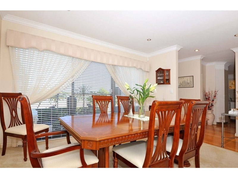 27 Glensanda Way, Mindarie WA 6030