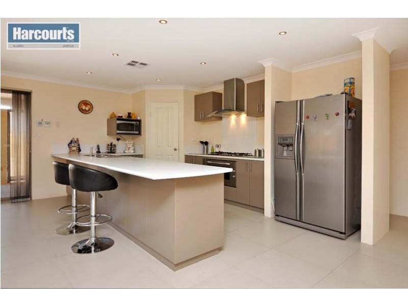 12 Bream Way, Yanchep WA 6035