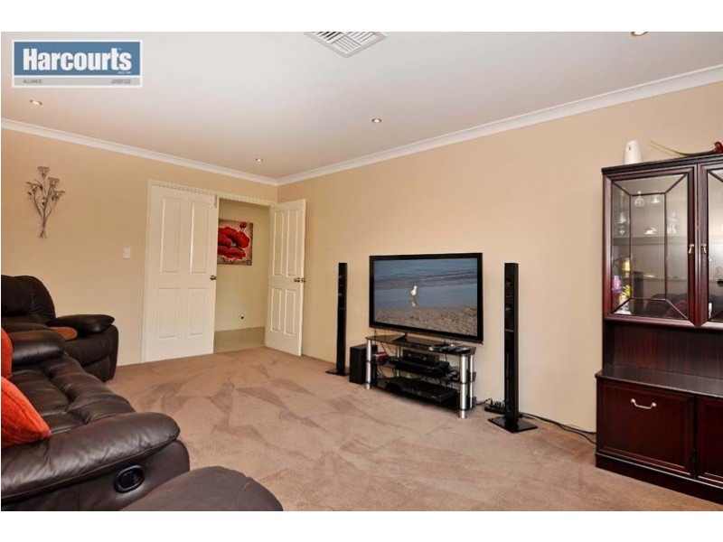 12 Bream Way, Yanchep WA 6035