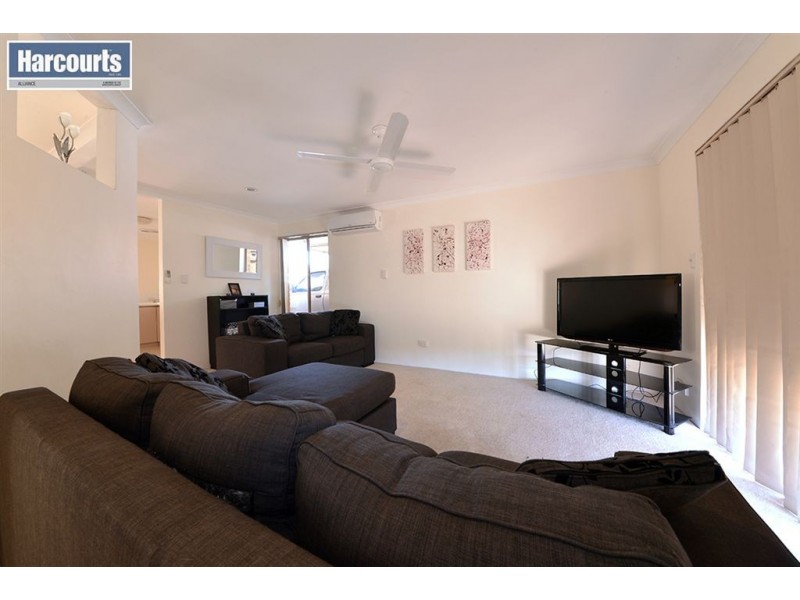 8 Willoughby Retreat, Clarkson WA 6030